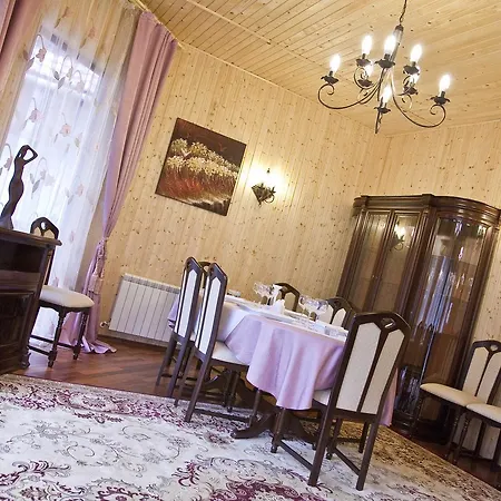 Uyedineniye Resort Lugi