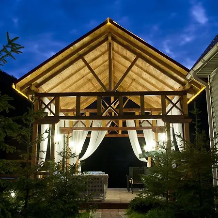Uyedineniye Resort Lugi
