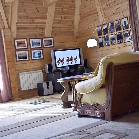 Uyedineniye Resort 3*